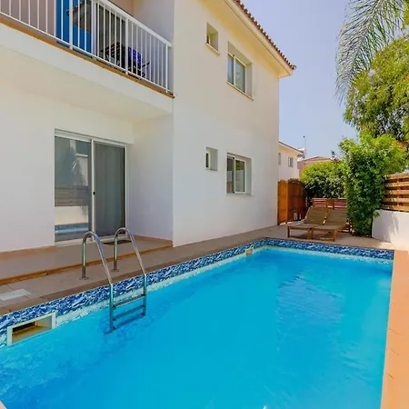 The Twentynine Ground Floor - Two Bedrooms דירה *