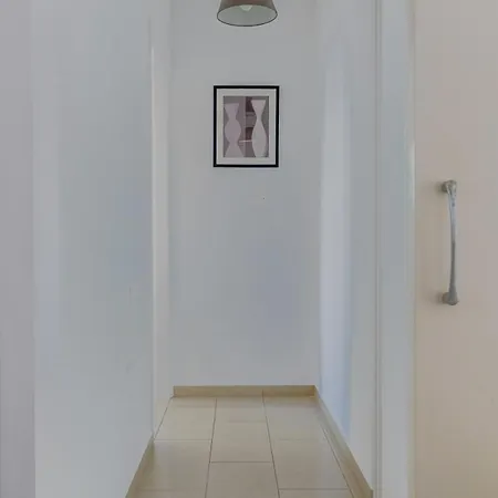 דירה The Twentynine Ground Floor - Two Bedrooms פאראלימני