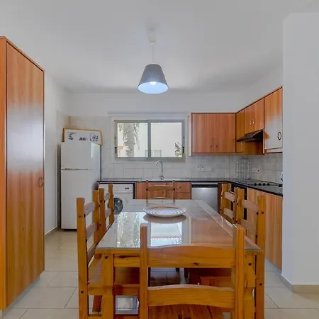 דירה The Twentynine Ground Floor - Two Bedrooms פאראלימני