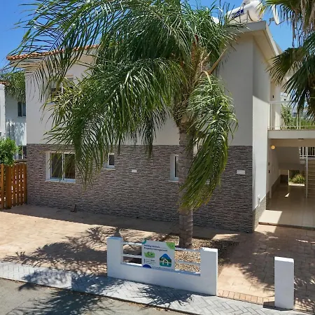 דירה The Twentynine Ground Floor - Two Bedrooms פאראלימני