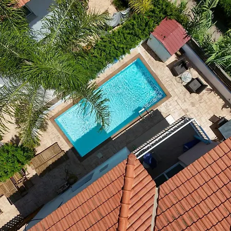 דירה The Twentynine Ground Floor - Two Bedrooms פאראלימני