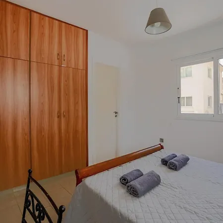 דירה The Twentynine Ground Floor - Two Bedrooms פאראלימני