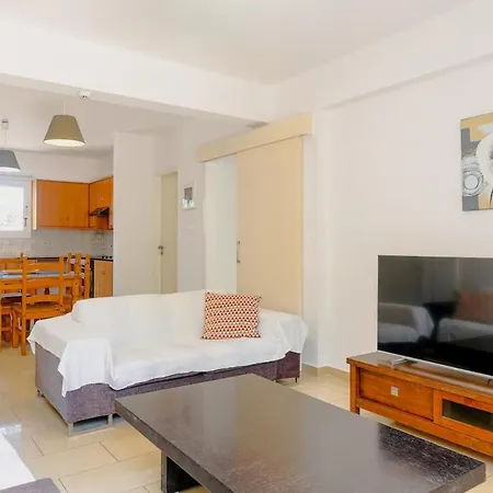 The Twentynine Ground Floor - Two Bedrooms דירה